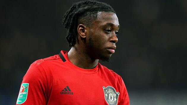 Theo đó trong các buổi tập, Wan-Bissaka thường được sắp xếp để đối đầu với Fosu-Mensah hoặc Teden Mengi và được yêu cầu phải vượt qua hai cầu thủ đàn em.