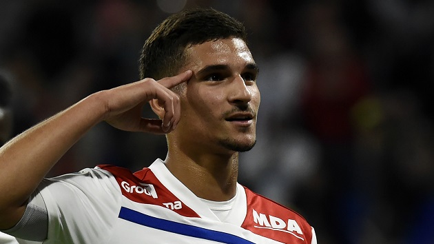 Đến bây giờ Liverpool vẫn để Houssem Aouar trong tầm ngắm.