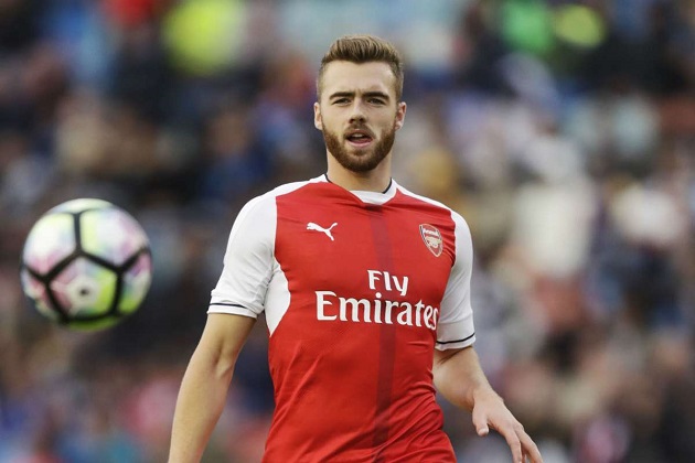 Sẽ không có gì ngạc nhiên nếu Arsenal để Chambers rời đi nhằm tăng cường ngân sách. Tuy vậy, cũng có thể HLV Mikel Arteta sẽ thuyết phục anh ở lại.