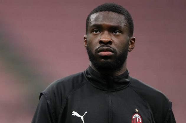 Ảnh bài viết Fikayo Tomori chỉ ra sự khác biệt giữa Serie A và Premier League
