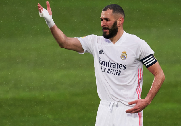 Gánh nặng phải "nổ súng" trong mỗi trận đấu hiện tại đang dồn lên đôi vai của Karim Benzema thế nhưng thời điểm này, chân sút người Pháp chuẩn bị bước sang tuổi 34 và Real Madrid cần phải nhanh chóng tìm phương án thay thế.
