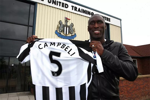 Newcastle United đã trả một số tiền lớn để có được Sol Campbell nhưng cuối cùng CLB này đã ước mình không ký hợp đồng với anh.