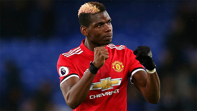 Pogba đang vướng phải nhiều ồn ào bên ngoài sân cỏ.