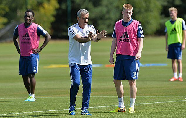 De Bruyne không có nhiều cơ hội ra sân tại Chelsea dưới thời Mourinho.