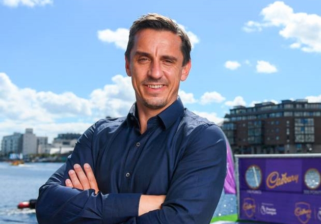 Mourinho nhận được sự đồng cảm của Gary Neville về vấn đề chuyển nhượng.