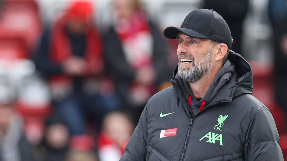 Klopp có thể trao cơ hội cho những cầu thủ trẻ để đối phó với cơn bão chấn thương.