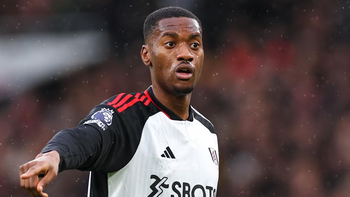 Man United muốn có sự phục vụ của Adarabioyo.