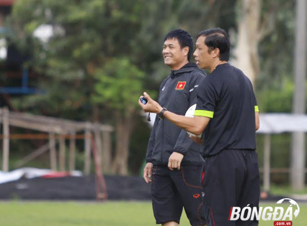 Để có được sự an toàn cần thiết cho Công Phượng ở CLB cũng như ĐT Việt Nam, gần như chắc chắn Hữu Thắng sẽ không sử dụng cựu tiền đạo HAGL trong trận chung kết. Ảnh: Gia Minh.
