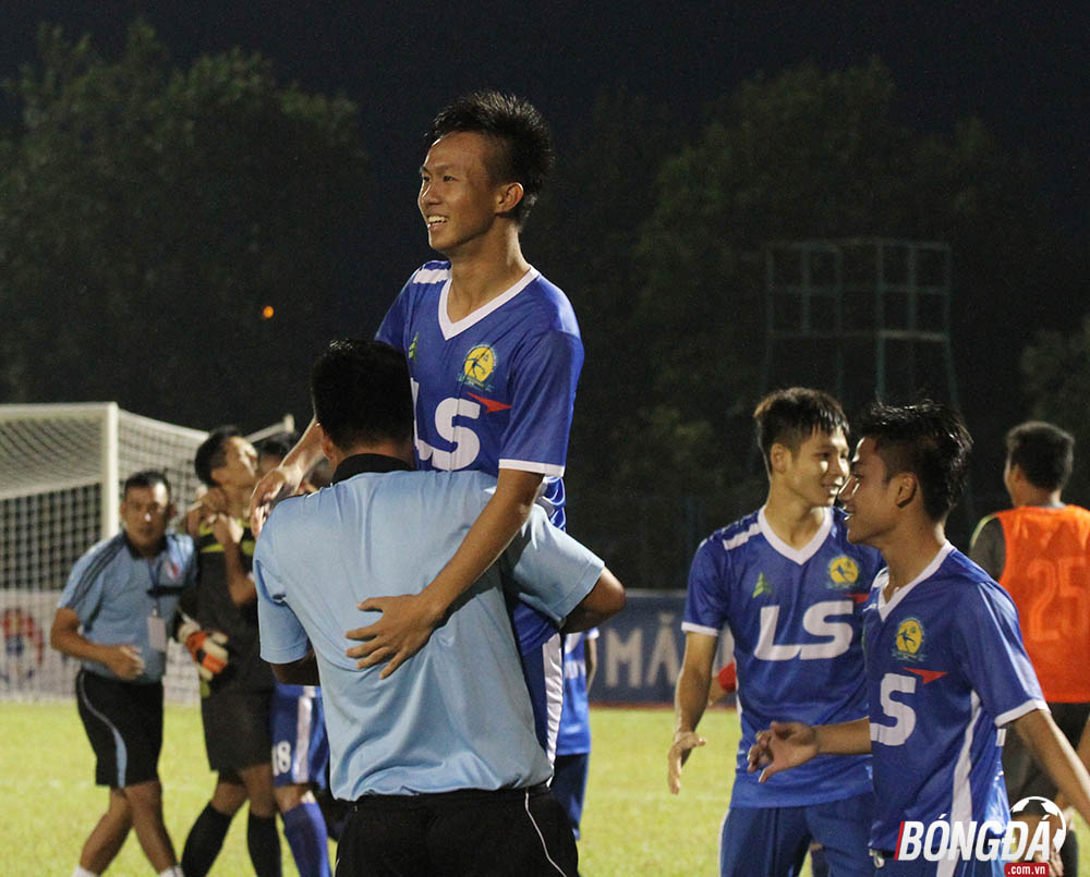 Niềm vui U17 PVF có mặt ở trận chung kết VCK U17 QG 2016. Ảnh: Đình Viên.