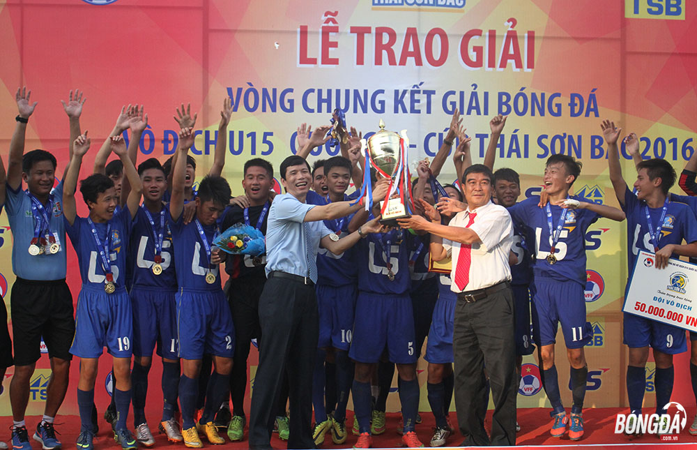 Ảnh bài viết Bắn hạ PVF trên chấm phạt đền, U15 HAGL lên ngôi vô địch