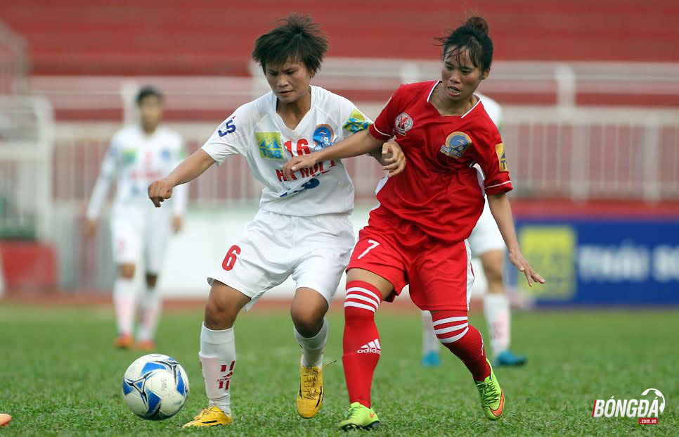 TP.HCM II  (đỏ)chia điểm 0-0 với Hà Nội II sau vòng 12 VĐQG nữ - Cúp Thái Sơn Bắc. Ảnh: Thái Sơn.