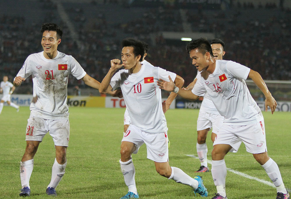 Rất có thể ĐT Việt Nam sẽ lên tiếng sau trận "chung kết" sớm của bảng B với Malaysia chiều nay. Ảnh: Đình Viên.