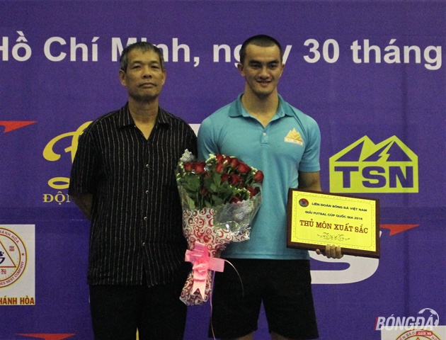 Thủ môn Xuất sắc Bửu Phước - Hải Phương Nam. Ảnh: Đình Viên.