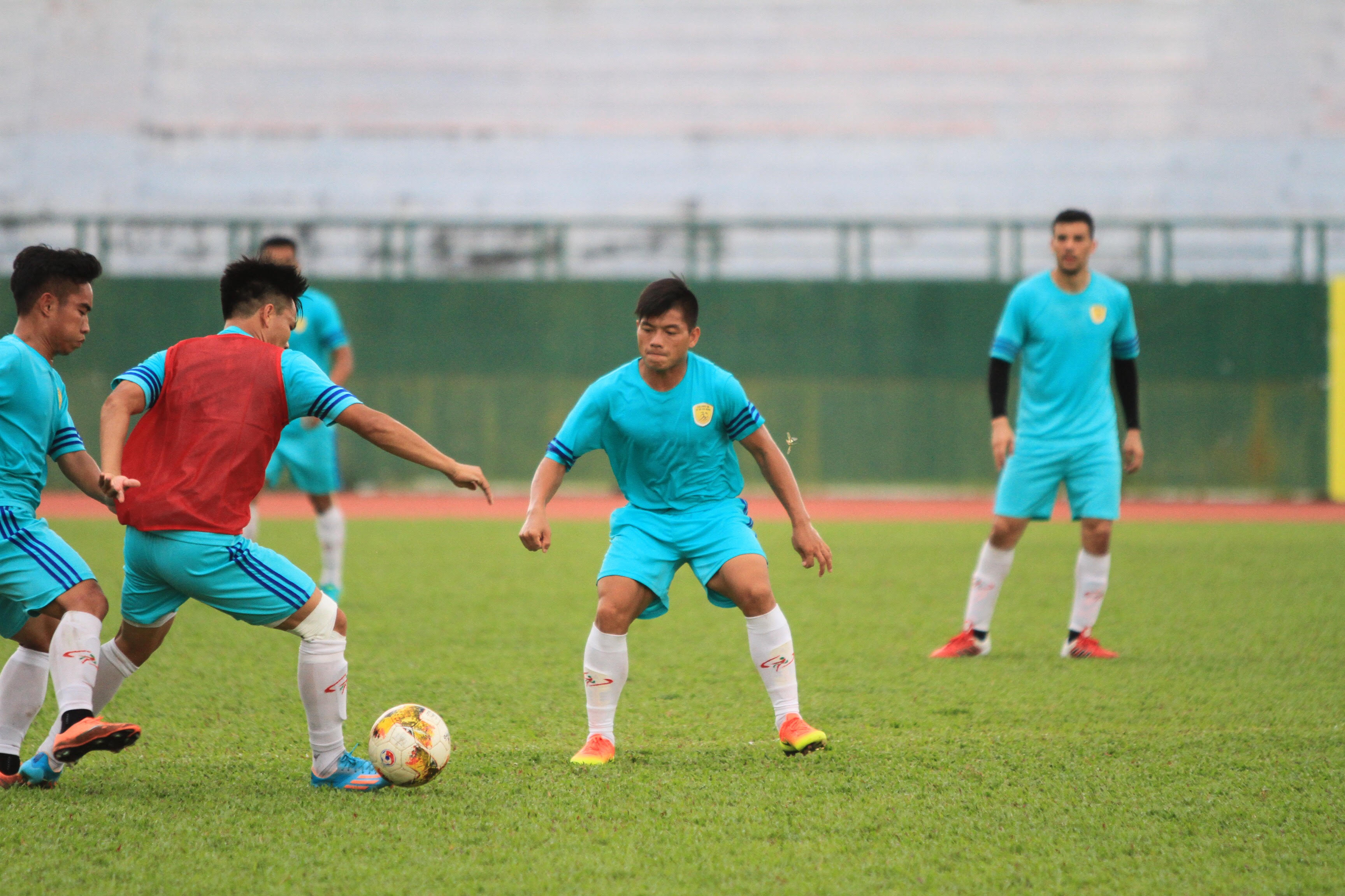 Trận đấu ra quân của CLB TP.HCM sẽ diễn ra trên sân Thống Nhất gặp CLB Quảng Nam FC. Đây sẽ là trận đấu ra mắt của tân binh V-League 2017. Ảnh: Hoàng Tùng.