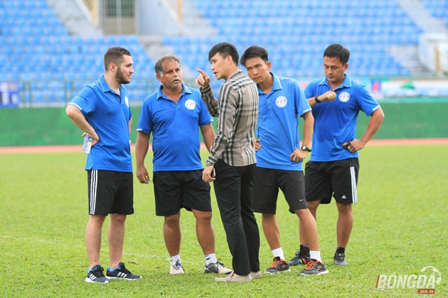Ảnh bài viết 17h30 ngày 8/1, TP.HCM vs Quảng Nam FC: Khi Công Vinh “chung mâm” với bầu Hiển