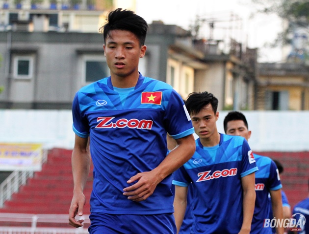 Trung vệ Bùi Tiến Dũng đủ sức gánh vác trọng trách đội trưởng U23 Việt Nam nếu được ban huấn luyện tin tưởng. Ảnh: Đình Viên.