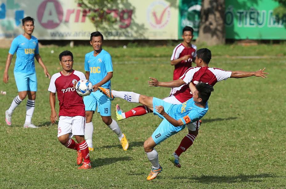 Trận đấu giữa An Biên Toto và Thoát nước thành phố khép lại với tỉ số hòa 1-1. Ảnh: DP.