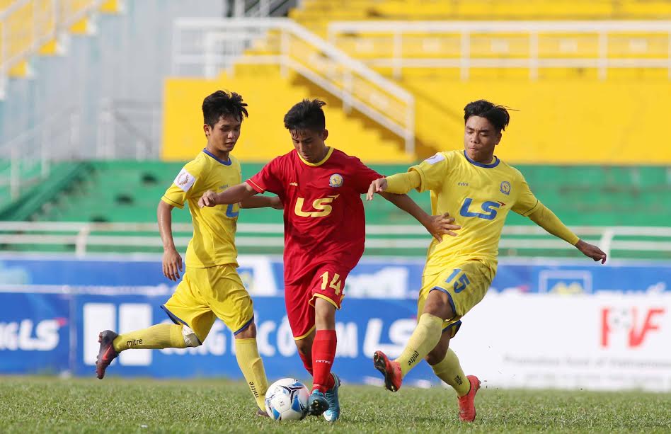Ảnh bài viết Lượt trận thứ 3 bảng A VCK U17 Quốc gia 2017: Ngôi đầu đổi chủ