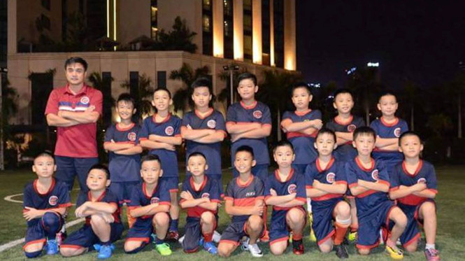 Ảnh bài viết V-League tạm nghỉ, Đức Thắng dẫn siêu nhí du đấu nước ngoài