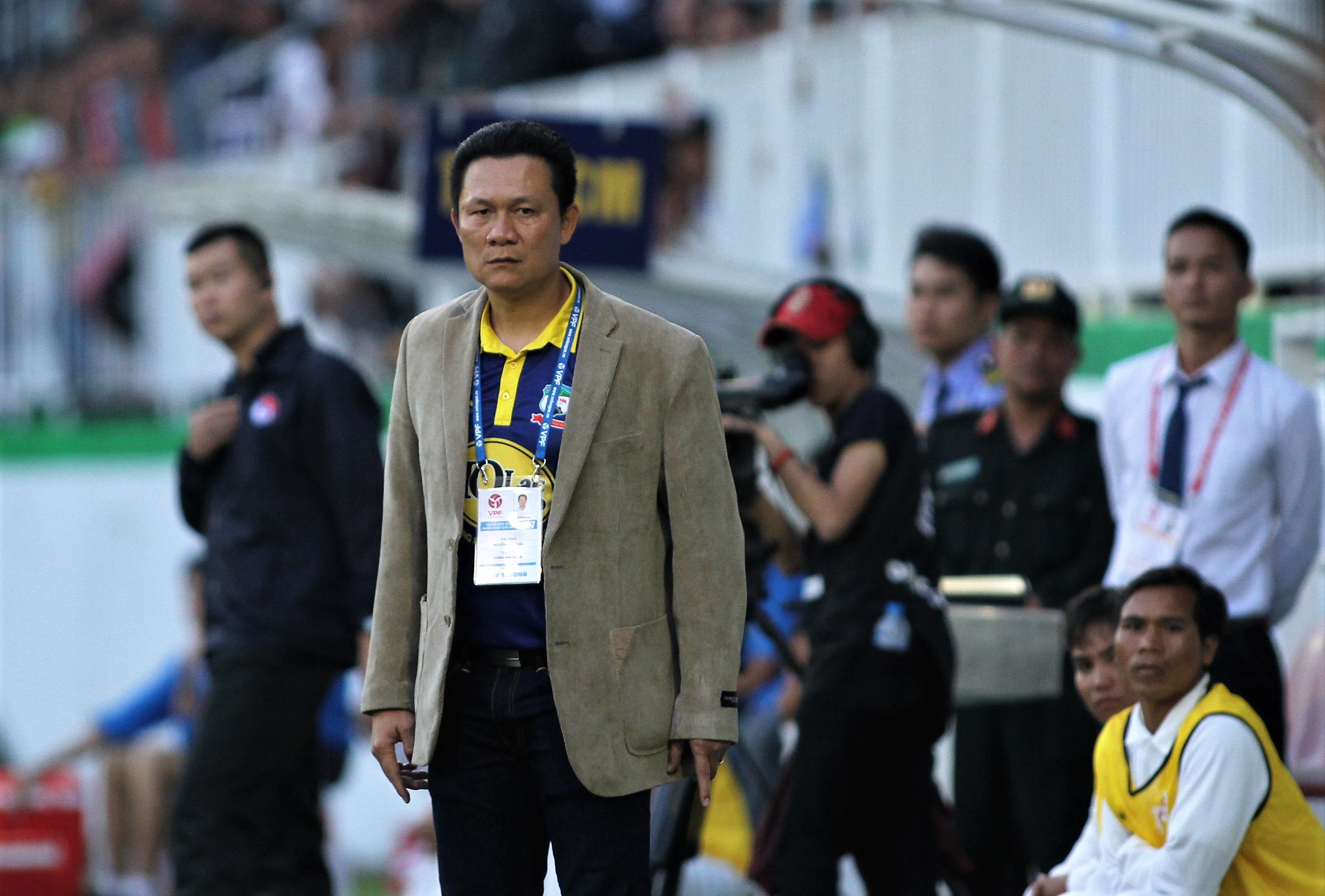 Ảnh bài viết “Sếp” HAGL bóng gió chuyện HLV Quốc Tuấn mất ghế ở phố núi