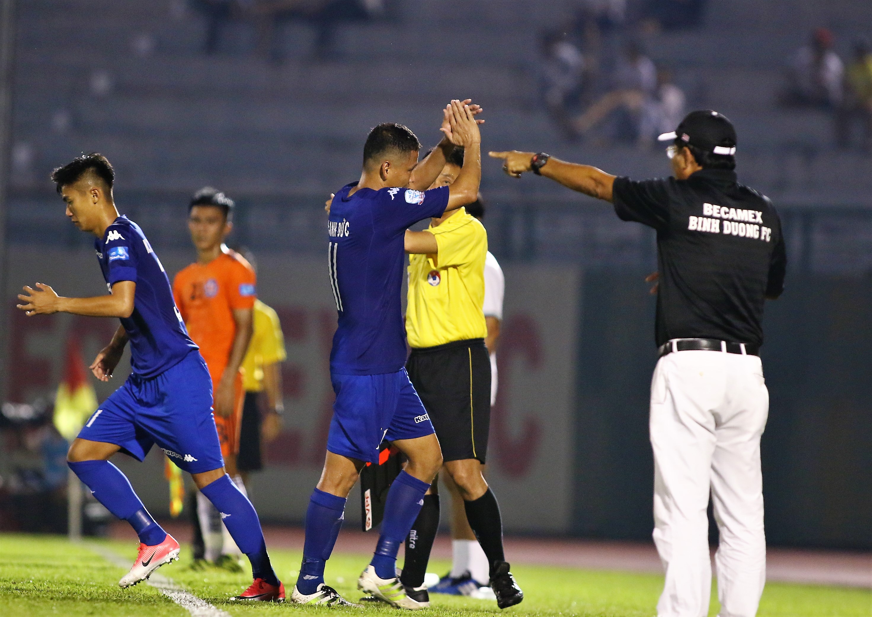 Ảnh bài viết  Thực hư chuyện Anh Đức “bật” lại thầy trên sân Gò Đậu