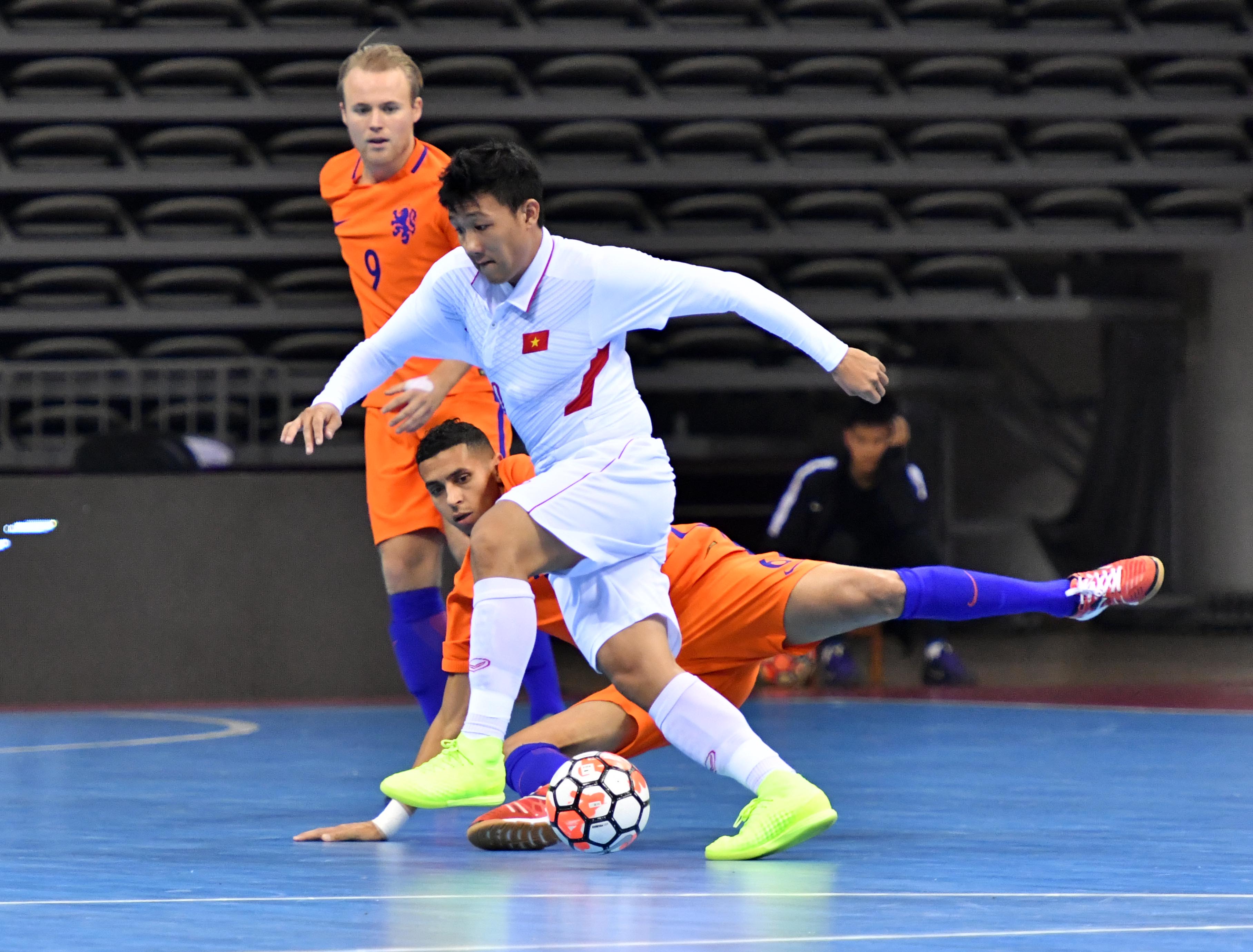 Ảnh bài viết Chùm ảnh: Futsal Việt Nam chia điểm kịch tính cùng Hà Lan