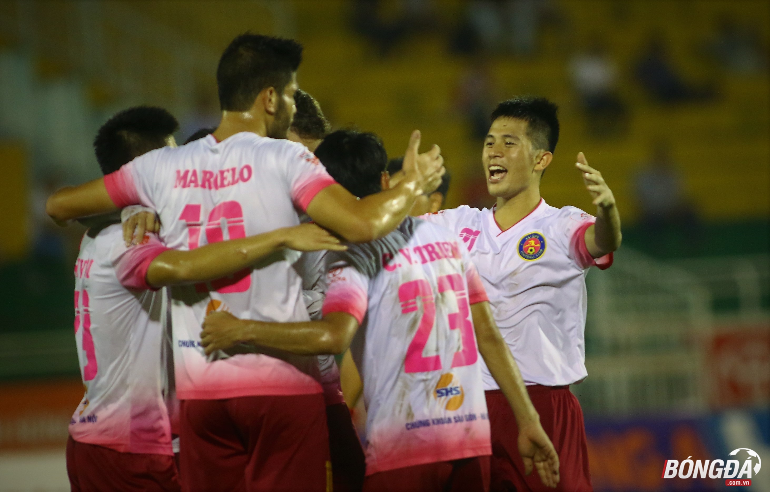 Ảnh bài viết Đội bóng của Công Vinh thua tâm phục ở trận “derby Sài thành”