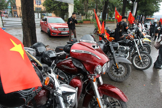 Dàn xe Harley khủng cũng đã vào tư thế chuẩn bị để đồng hành cùng U23 Việt Nam.