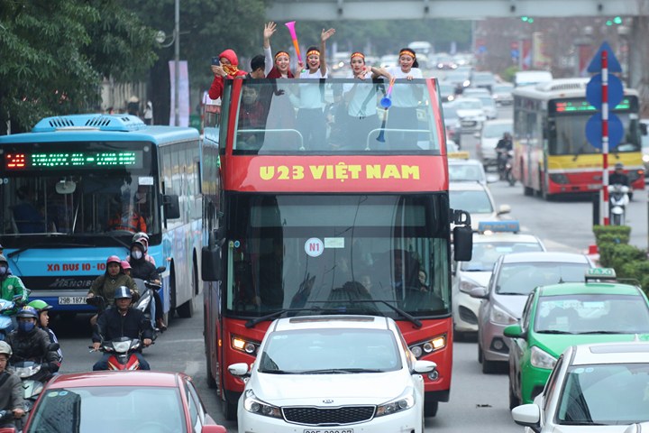 Trai xinh, gái đẹp chuẩn bị chào đón những người hùng mang tên U23 Việt Nam.