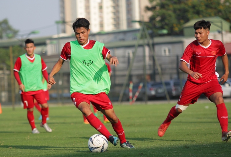 Ảnh bài viết Điểm tin bóng đá Việt Nam sáng 17/05: U19 Việt Nam tìm thuốc thử liều cao, đại gia Indonesia không chiêu mộ Xuân Trường
