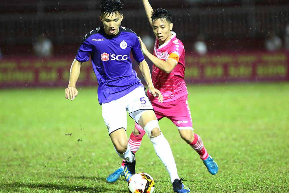 Rất bất ngờ Hà Nội thất bại 2-5 trước Sài Gòn FC. Ảnh: Đình Viên.