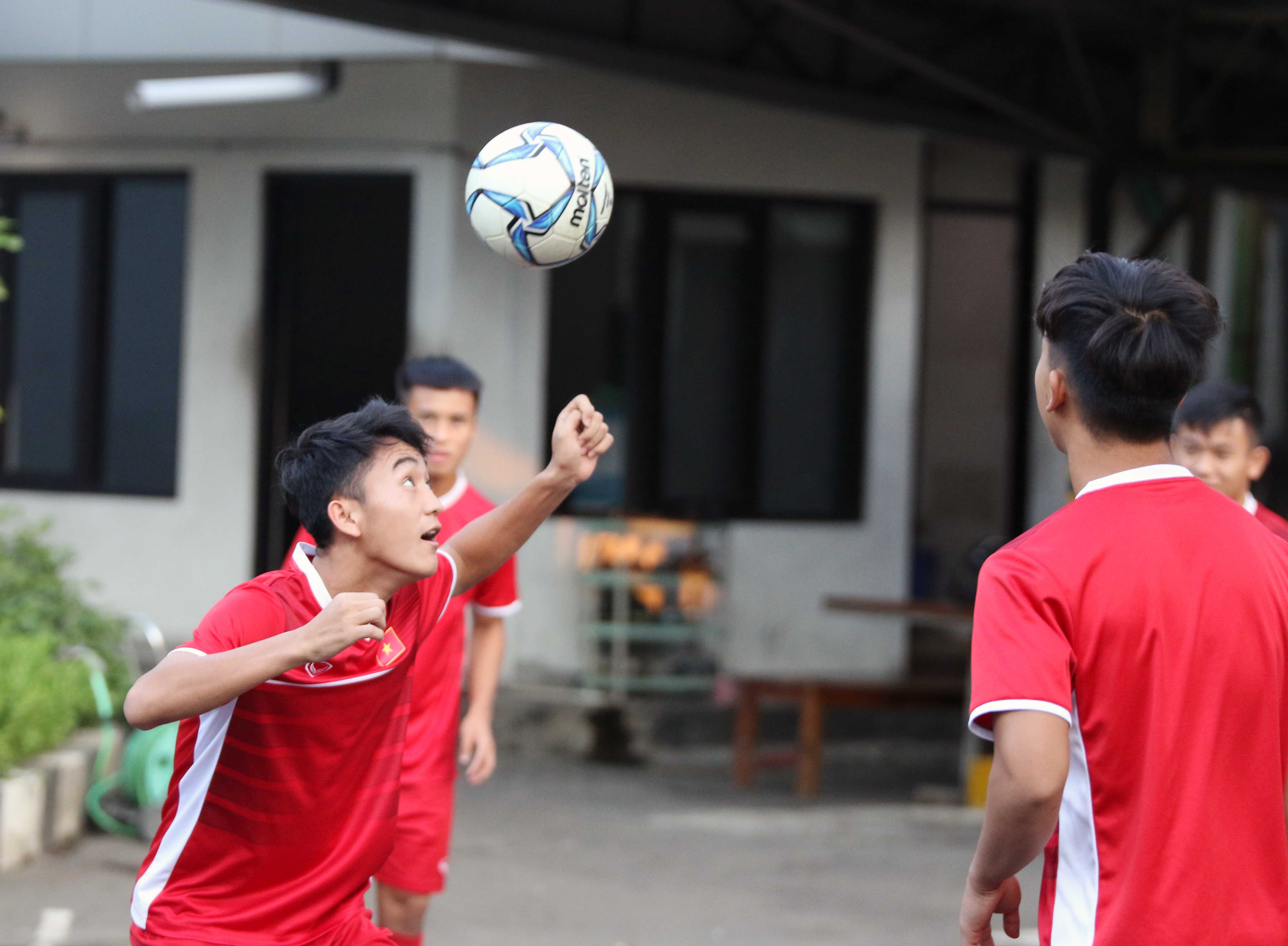 Lịch thi đấu bảng A, (ngày 9/7): 15h30, Lào vs Philippines:19h30 Việt Nam vs Singapore. 19h30 Indonesia vs Thái Lan