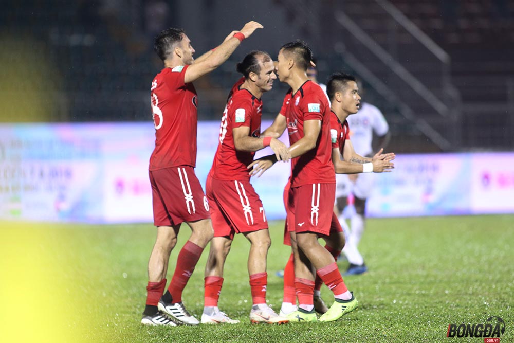 Ảnh bài viết Dư âm vòng 19 V-League 2018: TP.HCM thấy cửa sống, Hà Nội và Thanh Hóa bị cầm chân