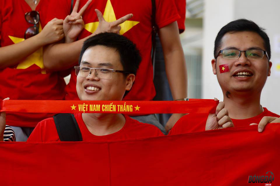Người hâm mộ săn sàng chờ đợi chiến thắng của U23 Việt Nam.