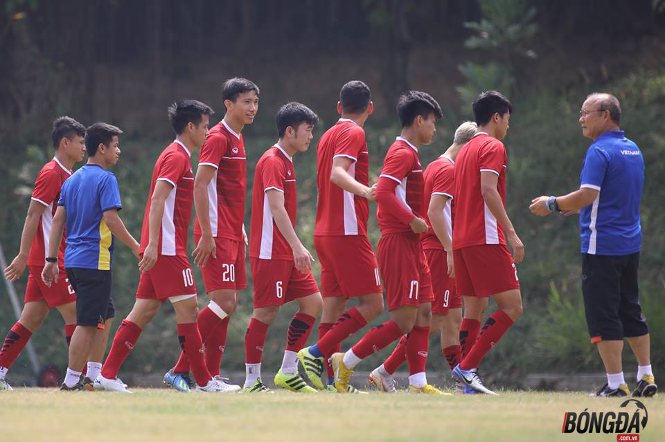 Ngày mai 1/9, Olympic Việt Nam tranh tấm huy chương đồng với Olympic UAE vào lúc 15h. HLV Park Hang-seo muốn cầu thủ tập luyện vào thời điểm nắng nóng giống như giờ thi đấu