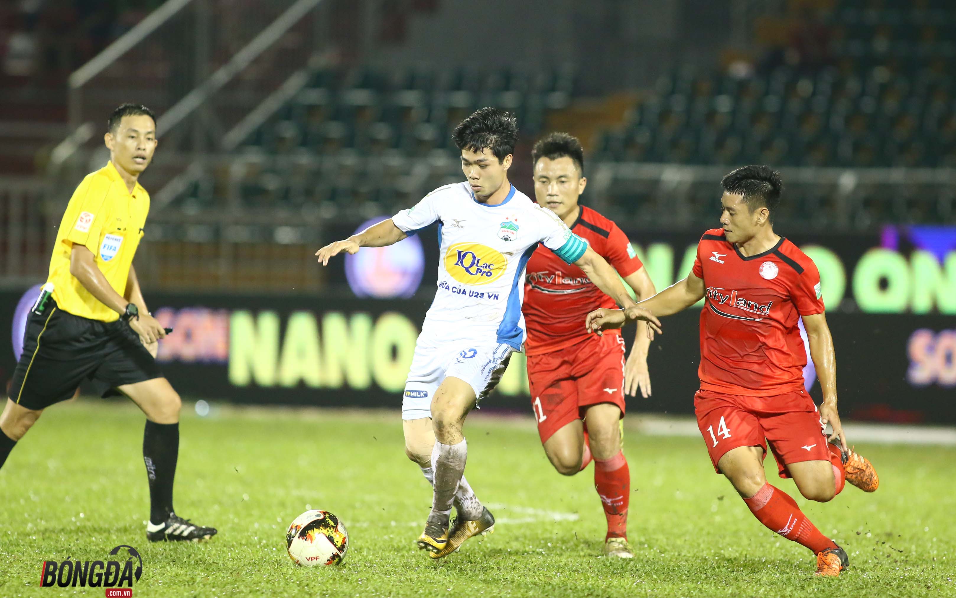 Mục tiêu vào Top 5 của HAGL khi V-League 2018 khép lại là rất thấp. Ảnh: Đình Viên.
