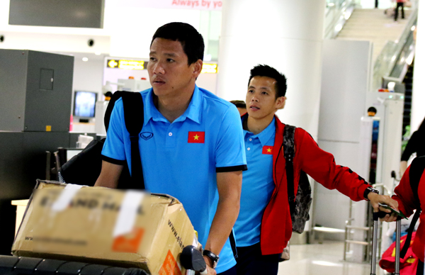 Theo lịch, hôm nay 31/10 ĐT Việt Nam sẽ được xả trai. Ngày mai 1/11 toàn đội sẽ tập trung trở lại và tập luyện ở Việt Nam đến ngày 4/11 và ngày 5/11 di chuyển sang Lào để đá trận đầu tiên tại AFF Cup 2018.