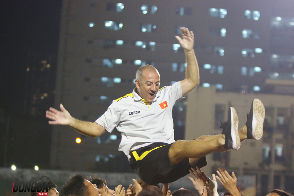 Ảnh bài viết HLV U19 Việt Nam: "Đánh bại Thái Lan bao giờ cũng mang lại nhiều cảm xúc"