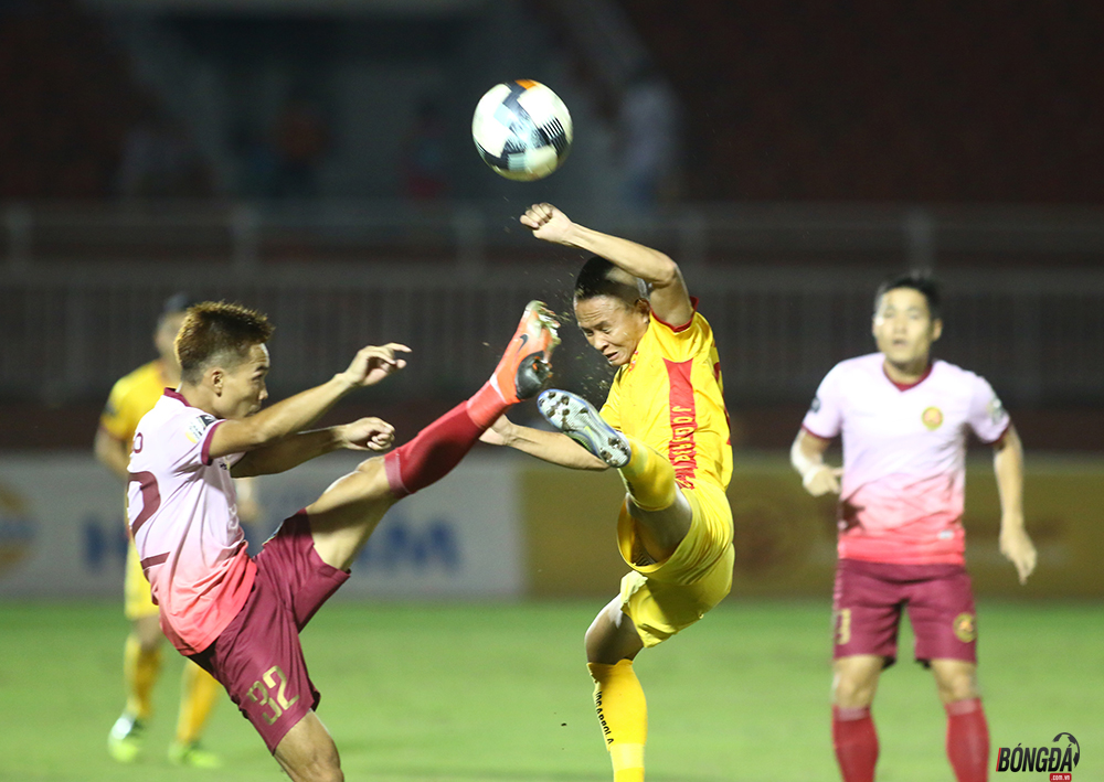 Chiều ngày 24/08, Thanh Hóa có chuyến làm khách trên sân Thống Nhất của Sài Gòn FC. Cả hai đang rất quyết tâm để cạnh tranh tấm vé trụ hạng mùa giải 2019.
