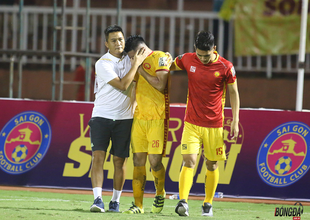 Ảnh bài viết Thua đau trước Sài Gòn, cầu thủ Thanh Hóa bật khóc trên sân Thống Nhất