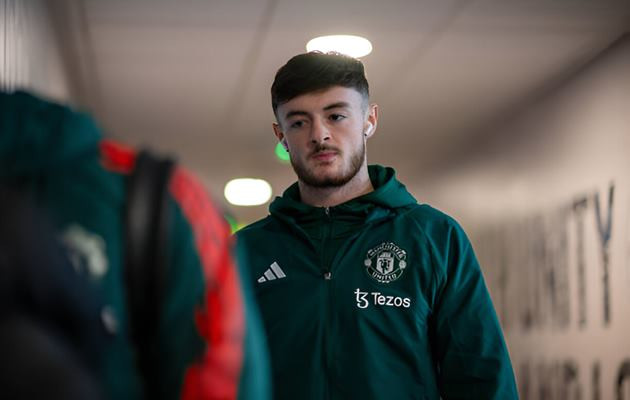 Ảnh bài viết "Đồ đệ" Van Nistelrooy gửi thông điệp đến Ten Hag