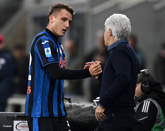 Ảnh bài viết Retegui bùng nổ, sánh vai cùng huyền thoại Baggio và Balotelli