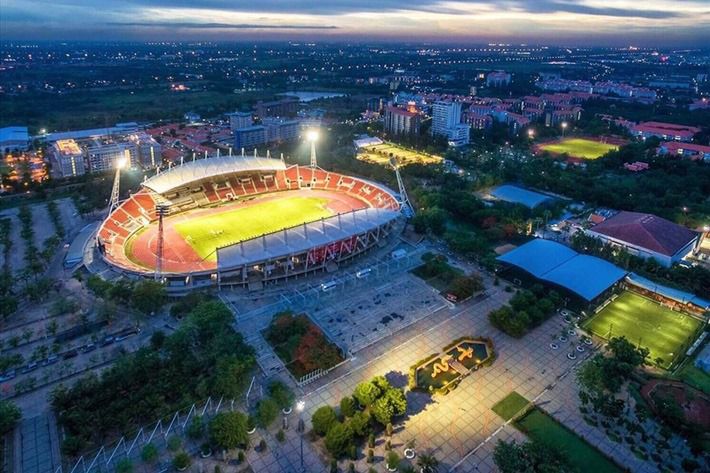 Sân Rangsit nơi diễn ra trận đại chiến Thái Lan - Việt Nam chỉ có sức chứa 25.000 chỗ ngồi.