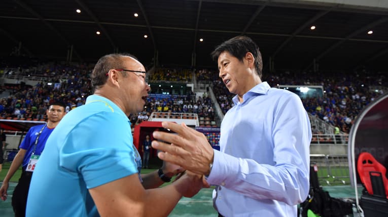 HLV Park Hang-seo có trận đấu thành công trước đồng nghiệp Akira Nishino. Cre: AFC.