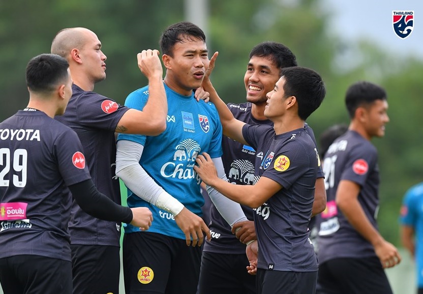 Các tuyển thủ Thái Lan hiện tại chỉ quan tâm đối thủ Malaysia. Cre:FAT.