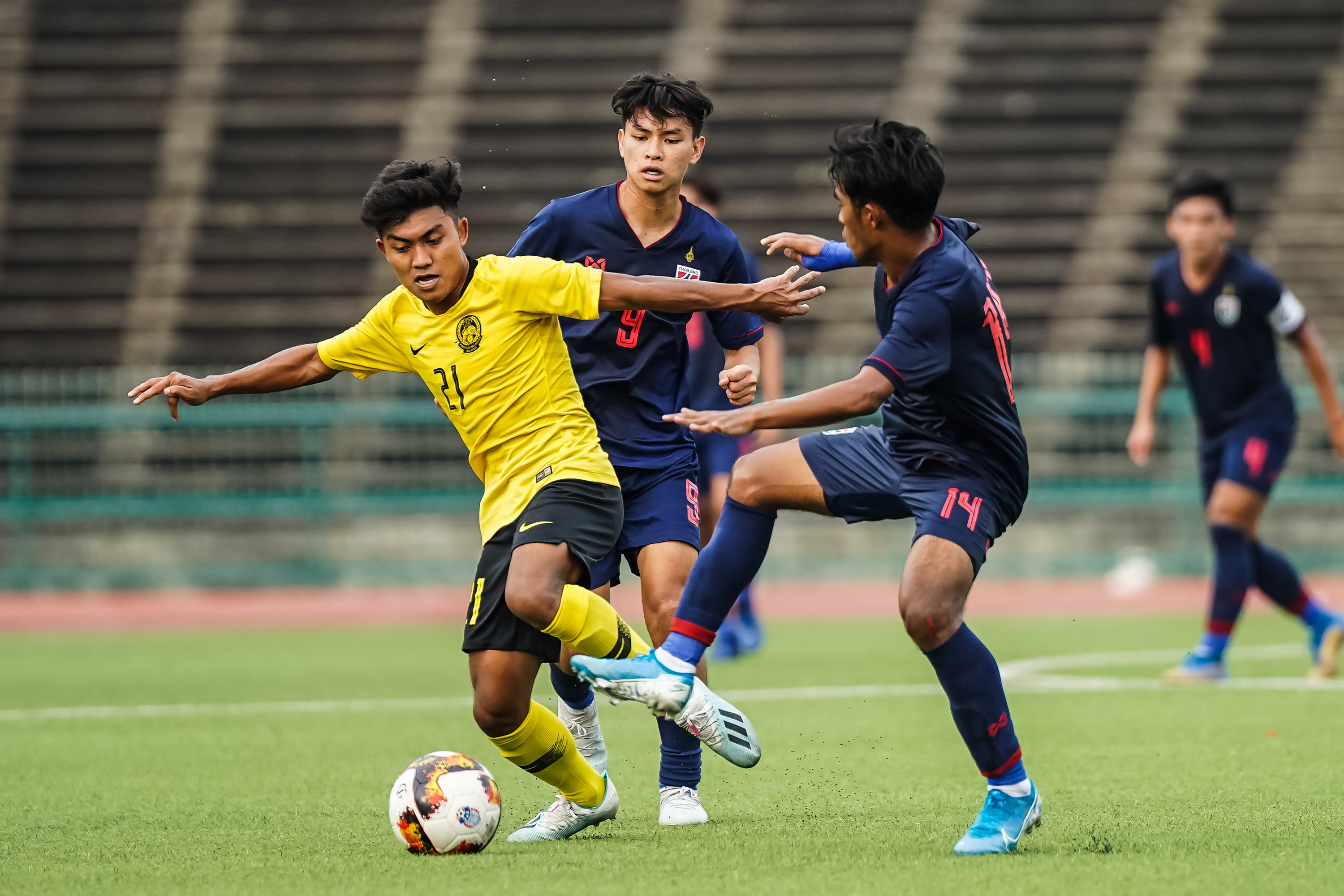 U19 Thái Lan thúc thủ 0-1 trước Malaysia.