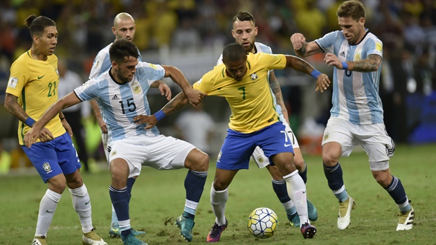 Cặp đấu Brazil và Argentina luôn thu hút được rất nhiều sự quan tâm.