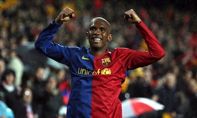 "Báo đen" Samuel Eto'o là một trong những huyền thoại bóng đá lớn nhất của Châu Phi, anh từng khoác áo những CLB hàng đầu như Barcelona, Inter Milan và Chelsea. Eto'o chính thức khép lại sự nghiệp lẫy lừng của mình vào ngày 7/9/2019.