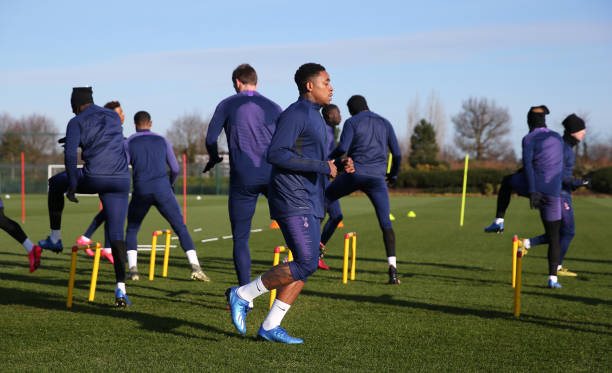 Các cầu thủ Spurs bước vào buổi tập cuối cùng trước khi có cuộc tiếp đón Manchester City trên sân nhà trong khuôn khổ vòng 25 Premier League.