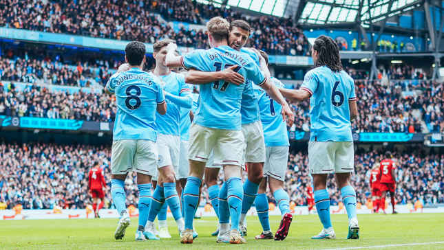 Ảnh bài viết Man City bắt đầu phả hơi nóng lên Arsenal